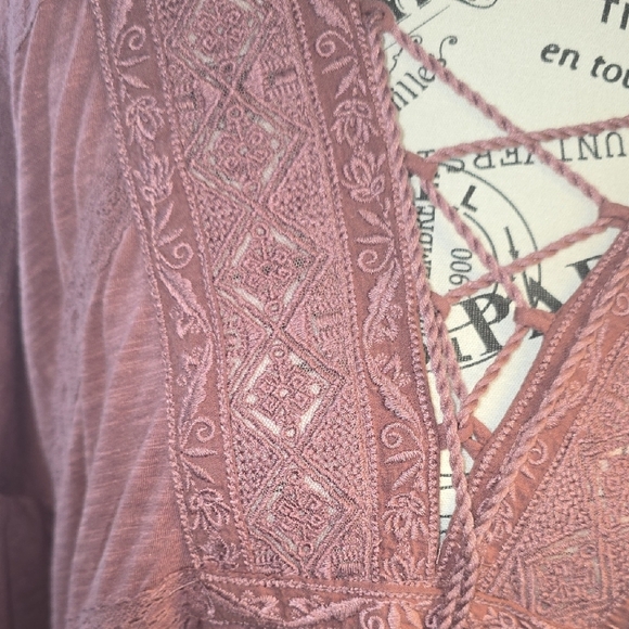 Women's Rust Lace-Up Top - Picture 3 of 5